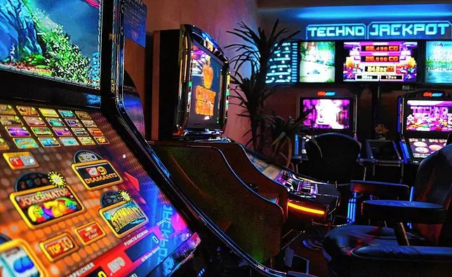 پاکستان میں Bally Casino کا آن لائن کیسینو سیکشن کھولیں۔